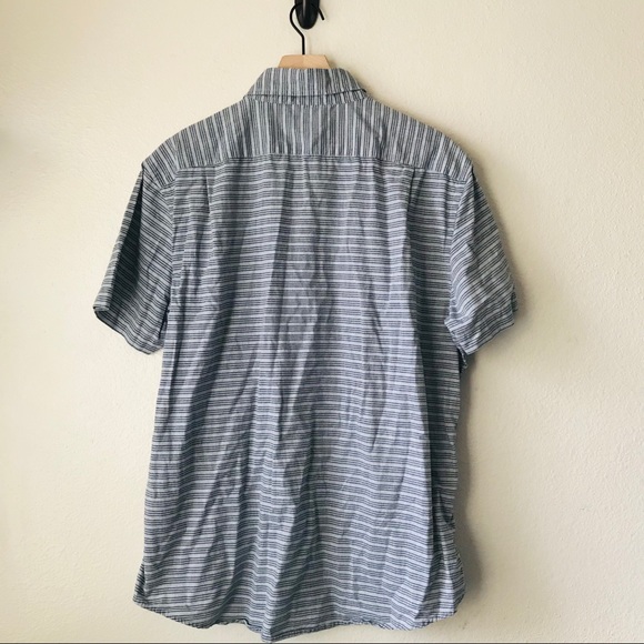 Bundle of 3 Button Down Shirts - XL - Picture 10 of 16